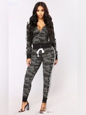 Fashion Nova Jogger
